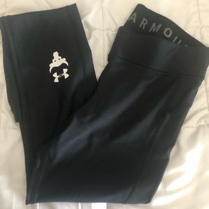 Under armour leggings. M.